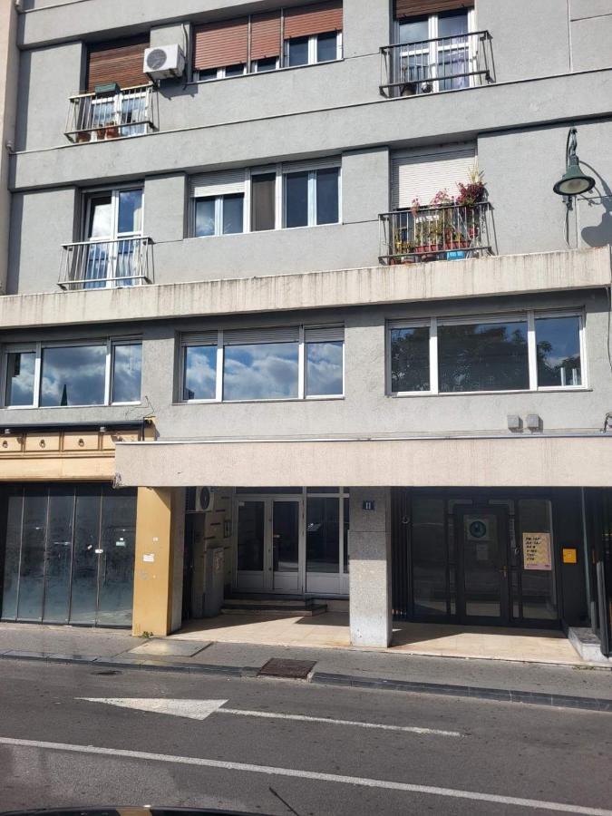 Ferienwohnung Sweet House Parlament Belgrad Exterior foto